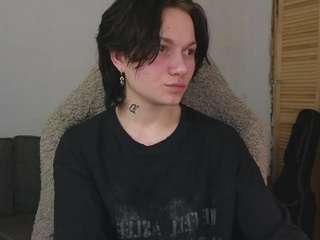 esajukyy's CamSoda show and profile