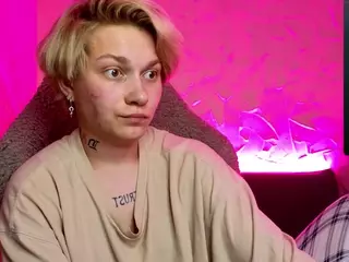 esajukyy's Live Sex Cam Show