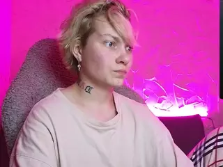 esajukyy's Live Sex Cam Show
