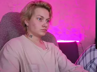 esajukyy's Live Sex Cam Show