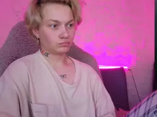 esajukyy's Live Sex Cam Show