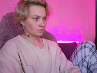 esajukyy's Live Sex Cam Show