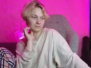 esajukyy's Live Sex Cam Show