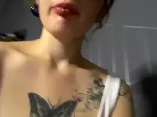 Tanya's Live Sex Cam Show
