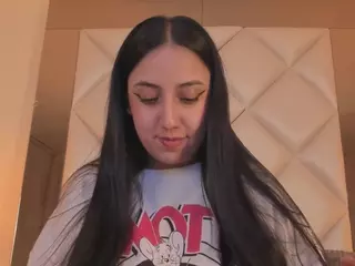 Miiaa's Live Sex Cam Show