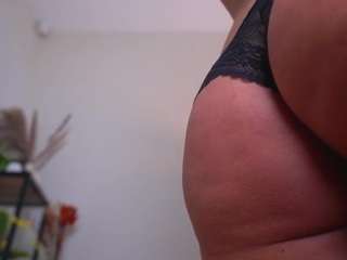 Mia live webcam show