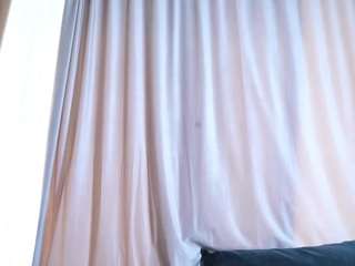 Mia live cam preview