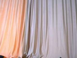 Mia live cam preview