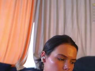 Mia live cam preview
