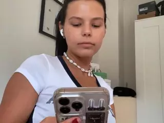 Mia's Live Sex Cam Show