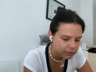 Mia's Live Sex Cam Show