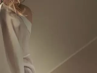 AlbertaEsse's Live Sex Cam Show