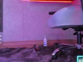 Live webcam model iriisfeitan on Soda Cams