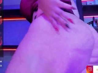 Live webcam model iriisfeitan on Soda Cams