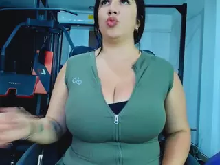 PameelaJones's Live Sex Cam Show