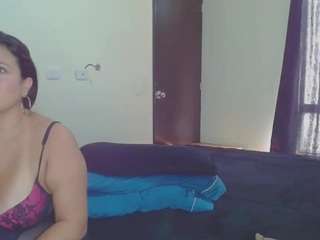 roxanasexy2025 Squirt live webcam