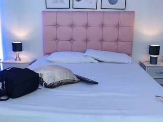 samantaa-rose's CamSoda show and profile