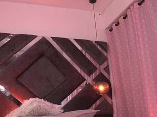 samantha-lw Live Webcam on CamSoda