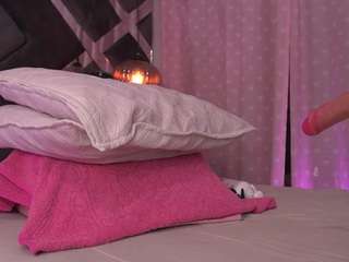 Discover samantha-lw from CamSoda