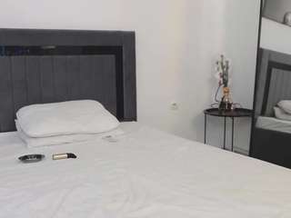 sweetmelody20 webcam model