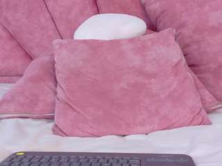vaioletrb Live Webcam on CamSoda