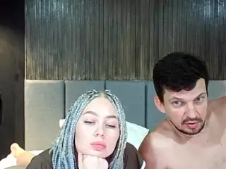 BugsandBunny2's Live Sex Cam Show