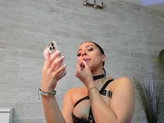 le modèle cupcake-izzy est en webcam porno dans un show sur le site camsoda, il possède les tags suivants: ass,smoking,nature,no drinking,orgasm,pussy,sex toys,shaved pussy,slut,spank,naked,squirter,tattoos,teen 18,thick,tiny tits,tittyfuck,toys,young adult,natural
