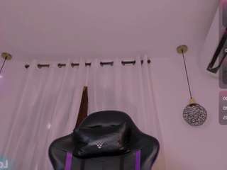 dylan-kisss Live Webcam on CamSoda