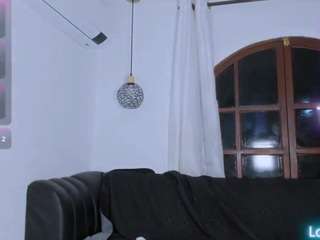 dylan-kisss Live Webcam on CamSoda