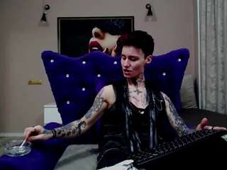 kennyandsellena's CamSoda show and profile