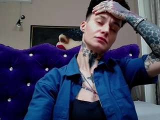 KennyVibe live cam on CamSoda