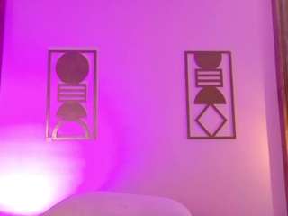  lia-cooper chat room