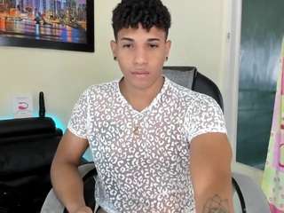 manuelandjhon Live Webcam on CamSoda