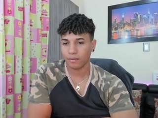 manuelandjhon Live Webcam on CamSoda