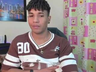 manuelandjhon Live Webcam on CamSoda