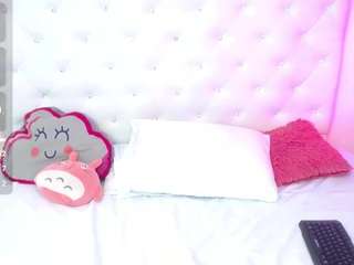 molly-curvyhot webcam