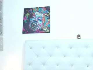 molly-curvyhot webcam model