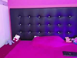 molly-curvyhot webcam