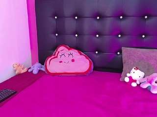 le modèle molly-curvyhot est en webcam porno dans un show sur le site camsoda, il possède les tags suivants: ahegao,shaved pussy,ass bouncing,nature,normal,ohmibod,orgasm,pussy,sexy,squirter,lush,strip,striptease,tattoos,teen 18,toys,twerk,wet,young adult,naked