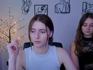 nekky-mouse live on CamSoda