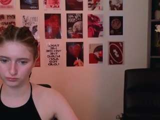 nekky-mouse Live Webcam on CamSoda