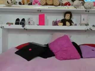 playfulgirlss's Live Sex Cam Show