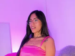 SofiaValente's Live Sex Cam Show