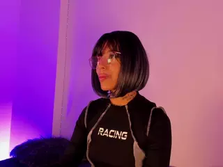 SofiaValente's Live Sex Cam Show
