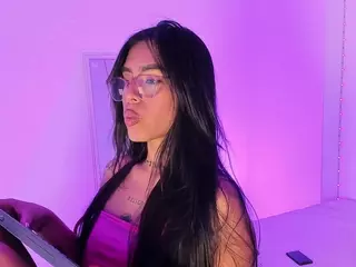 SofiaValente's Live Sex Cam Show