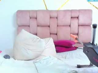 vickyvolten Live Webcam on CamSoda