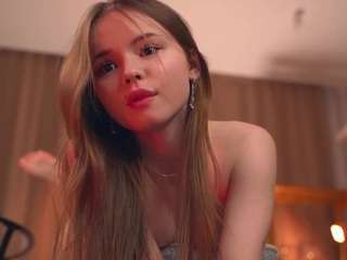 elvinaband Live Webcam on CamSoda