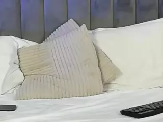 MayaCollins's Live Sex Cam Show