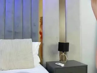 MayaCollins's Live Sex Cam Show
