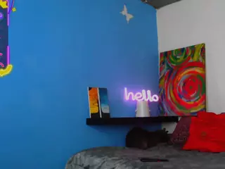 SweetiBloom's Live Sex Cam Show